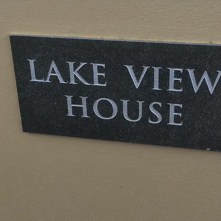 Lakeview House 度假居 *