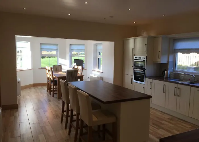 Lakeview House 度假居 *