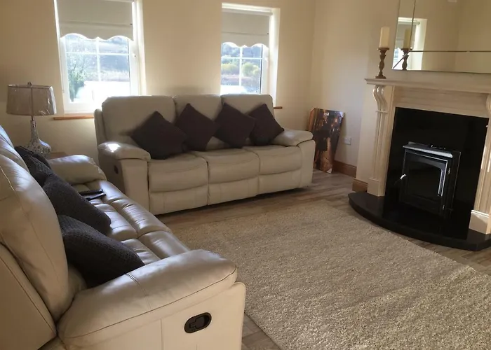 Lakeview House * Castlefore