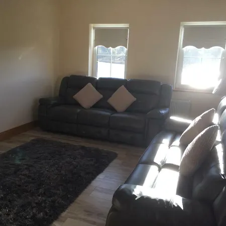 Lakeview House Castlefore