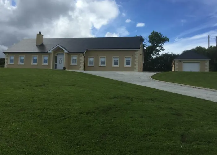 Lakeview House Hébergement de vacances Castlefore